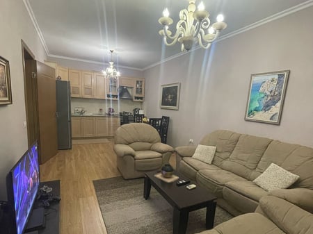 Affittasi appartamento 2+1, via Besim Alla vicino ai palazzi Cabej (Yzberisht) Prezzo: 450 euro