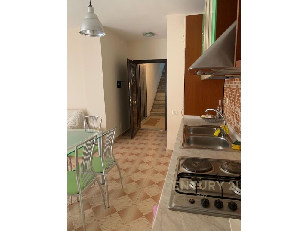 SHITET APARTAMENT 2+1 ME PAMJE DETI 150 METRA LARG!!! 105,000 €