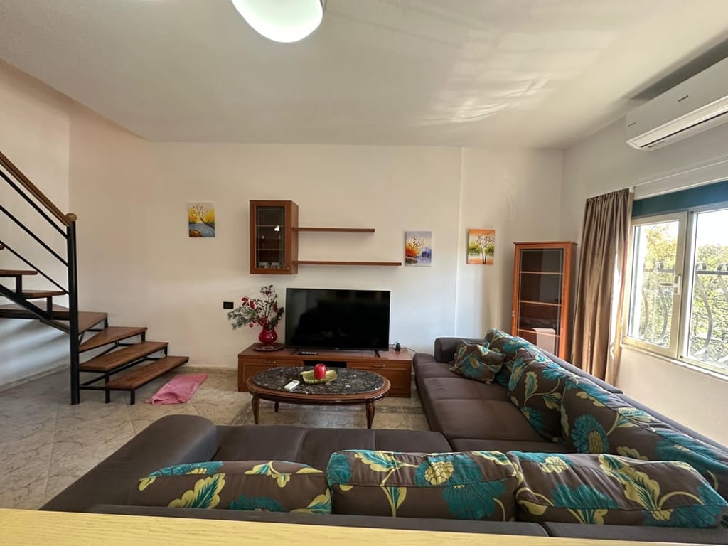 Appartamento Duplex 2+1+Veranda in Affitto presso lo Stadio Dinamo