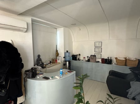 AMBIENTE IN AFFITTO BLOCCO 50M2