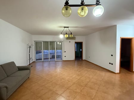 Apartment 3+1+2 for sale, empty, at Kodra e Diellit.