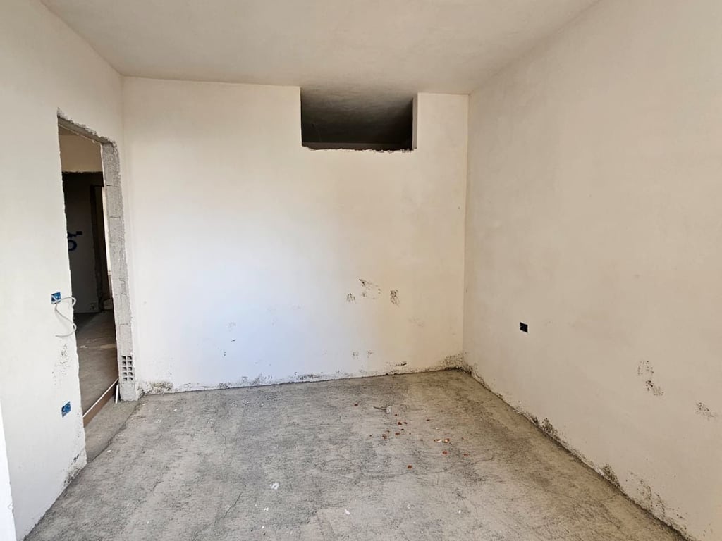 Shitet Apartament 1+1 51000€