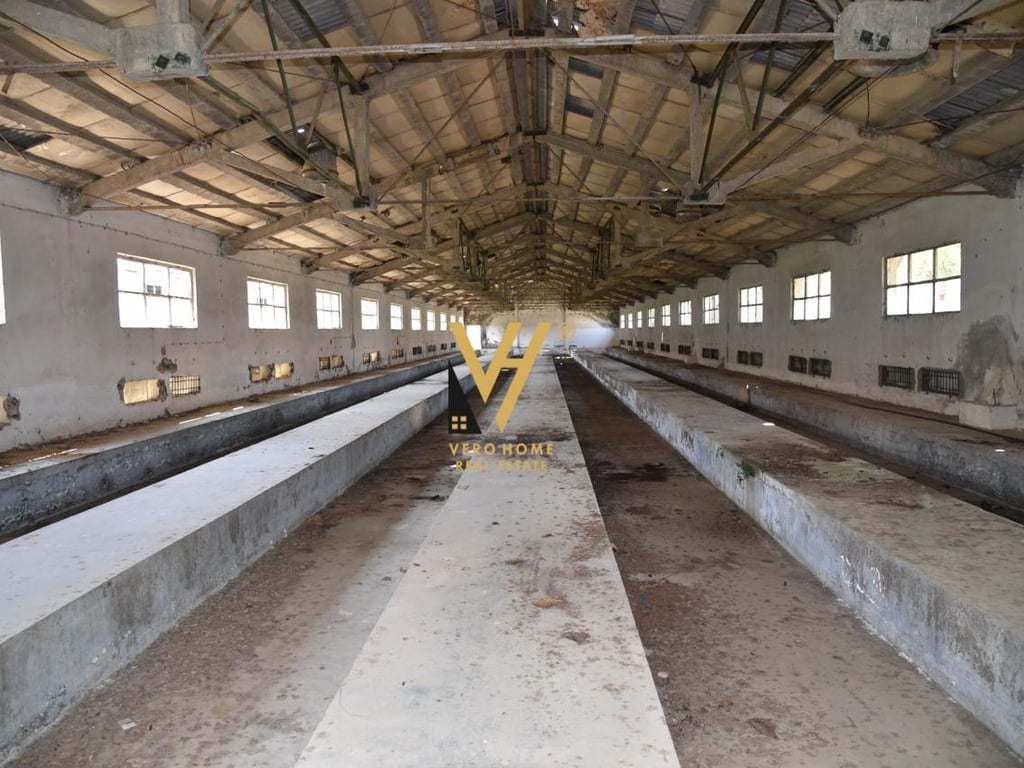 SHITET TOKE TRUALL 51.242 M2 NE ELBASAN 2.050.000 EURO