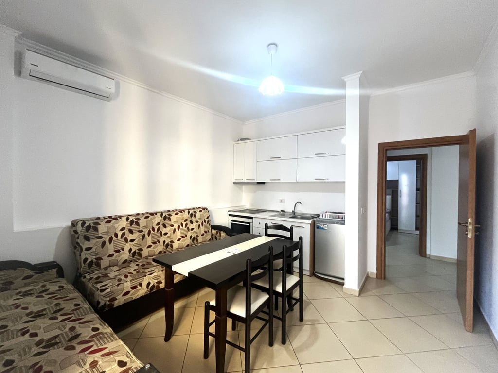 Apartament shumë i gjerë me pamje nga deti 2 / 18