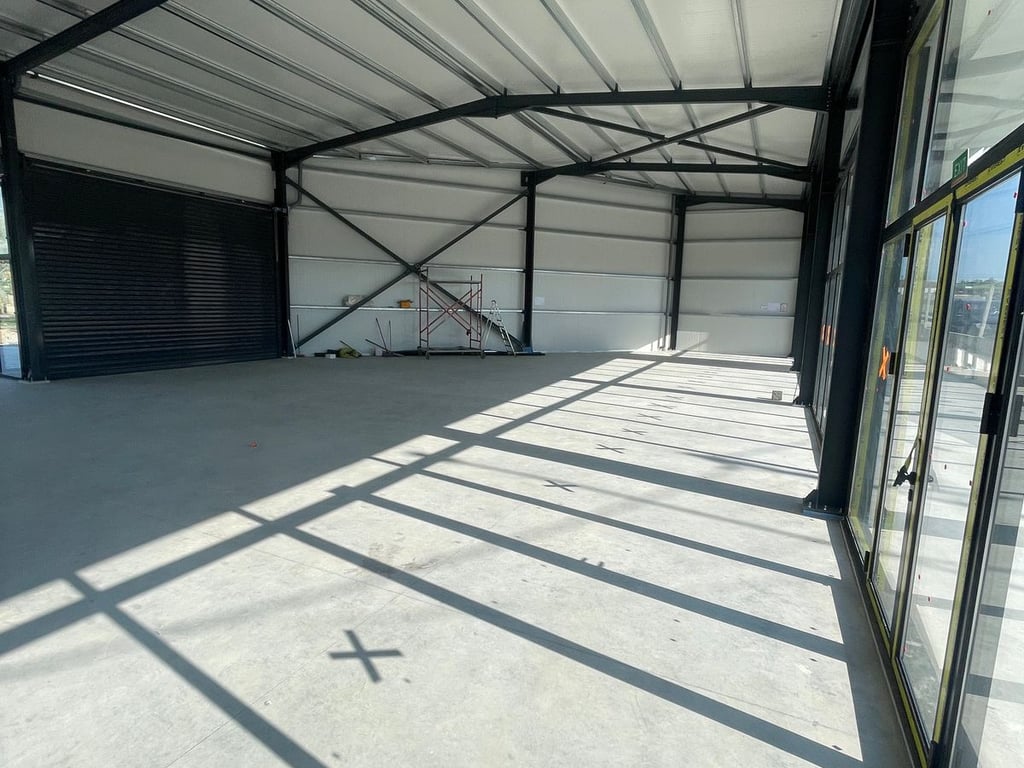 📍 Affittasi Capannone – Kamëz (400 m²)