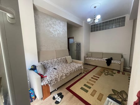 Apartament 2+1 ne shitje Bllok (prane Gjimazit Petro Nini Luarasi)