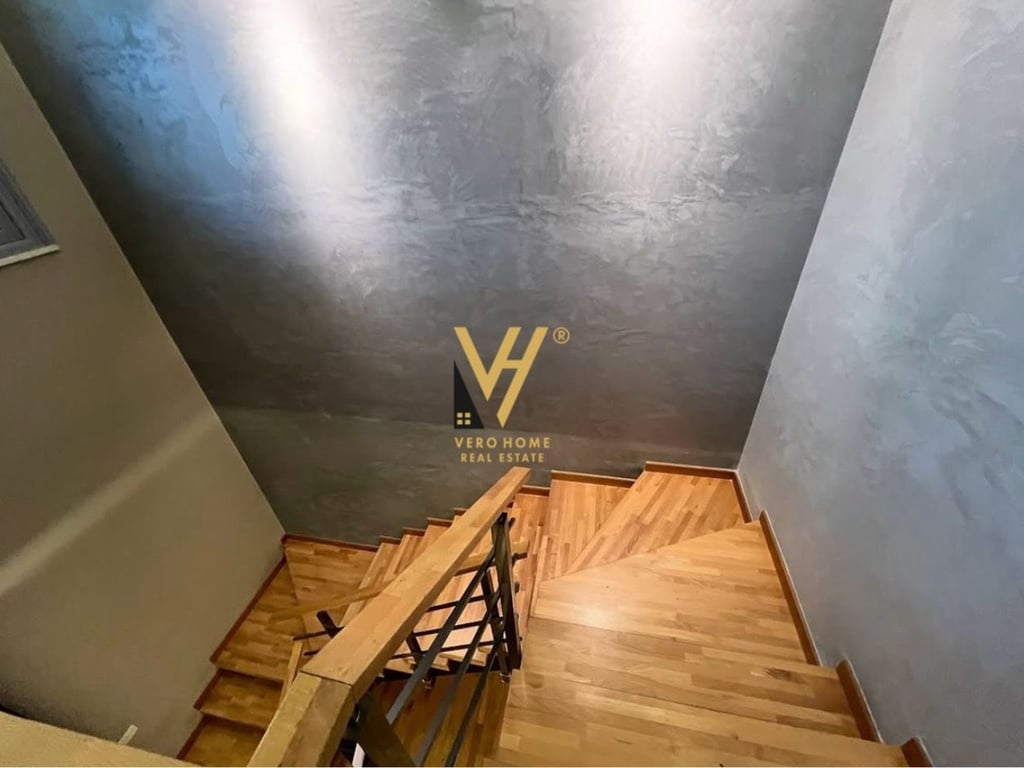 AFFITTASI VILLA 3+1+GARAGE IN VIA JORDAN MISJA 1.350 EURO