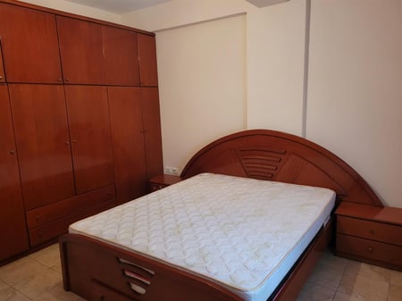 Shitet apartament 2+1 21 Dhjetori 