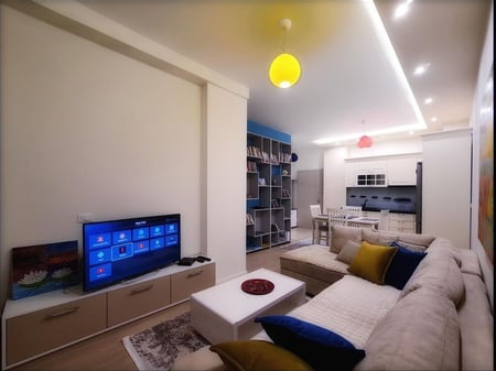 JEPET ME QIRA 1+1 KOMUNA E PARISIT 650€