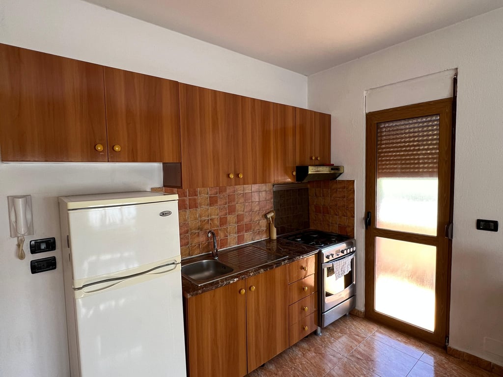 Jepet me qera Apartamenti 1+1 , Zogu i Zi prapa karburantit Er Petrol ( prapa Kompleksit Vizon Plus)  400 mije leke 