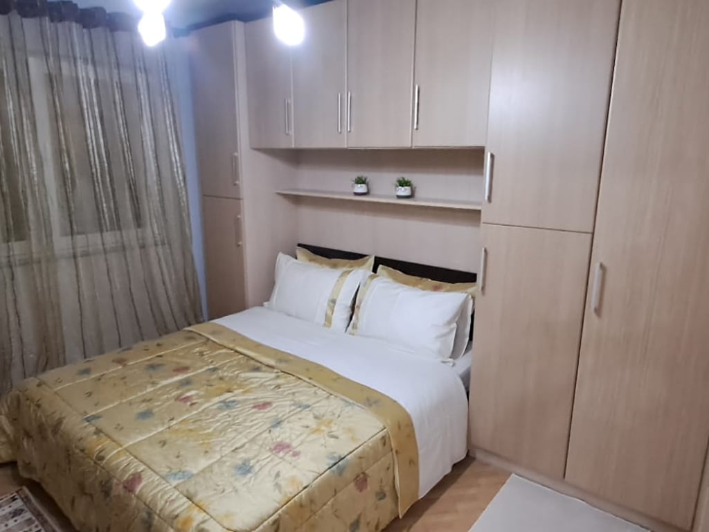 Apartament 1+1 me qira tek Drejtoria e Higjenes tek Rruga e Elbasanit!