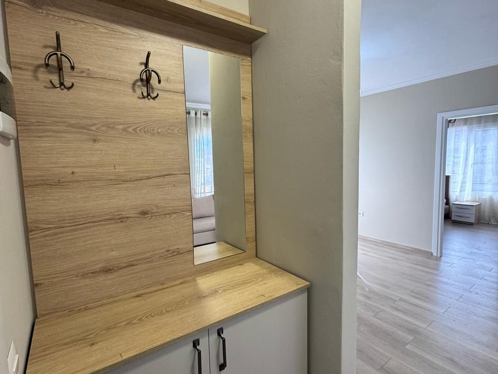 Apartment 2+1 for rent near Selita Mosque in a new building, not previously inhabited, with parking.
