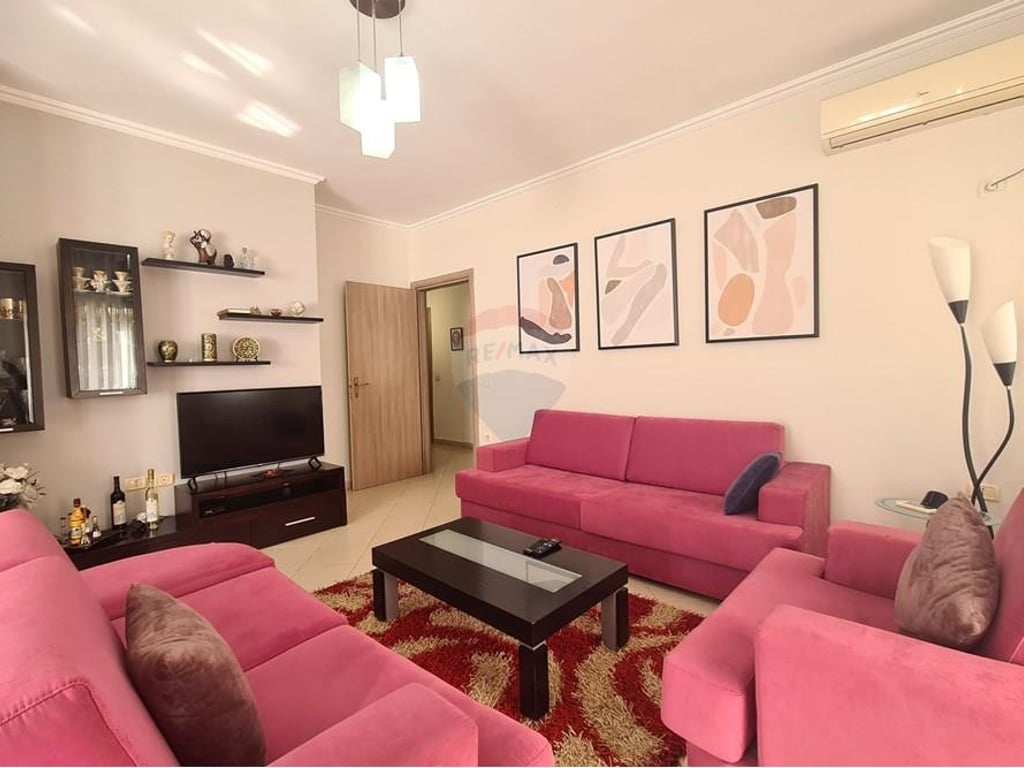 Apartament 3+1+2 ne shitje ne Yzberisht!