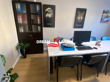 Office for rent on Myslym Shyri street (ID 42611219)