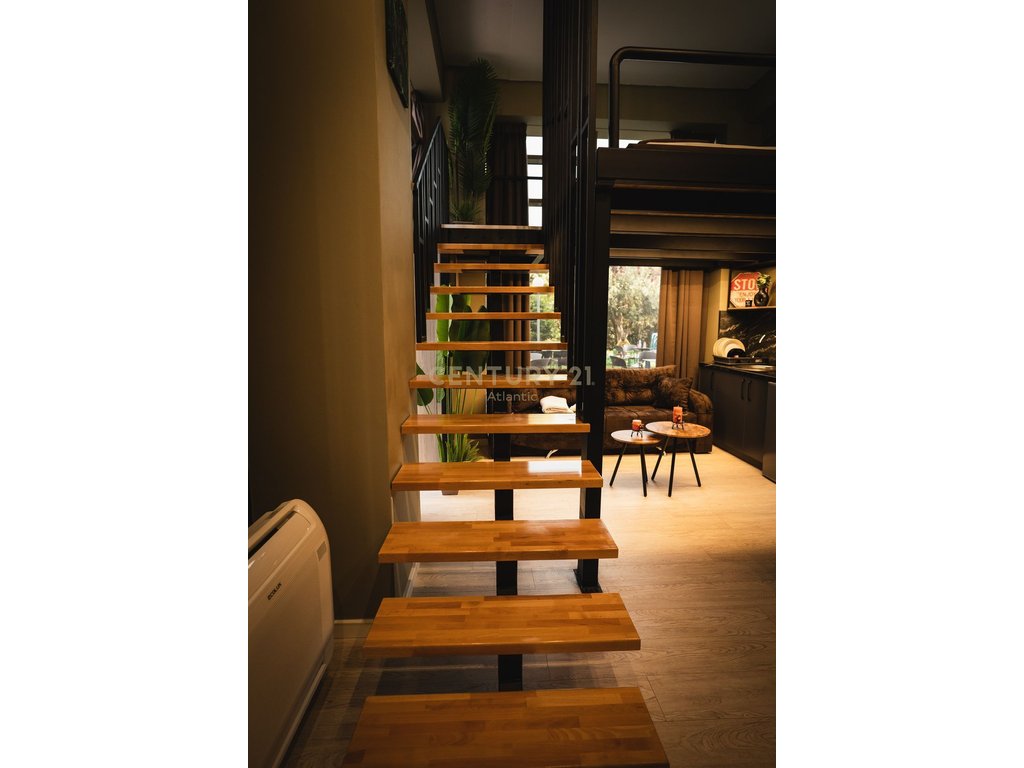 A DUPLEX IS FOR RENT AT PORT VIEW!