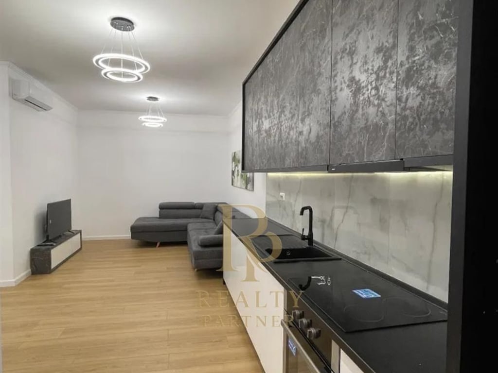 APARTAMENT NE SHITJE 