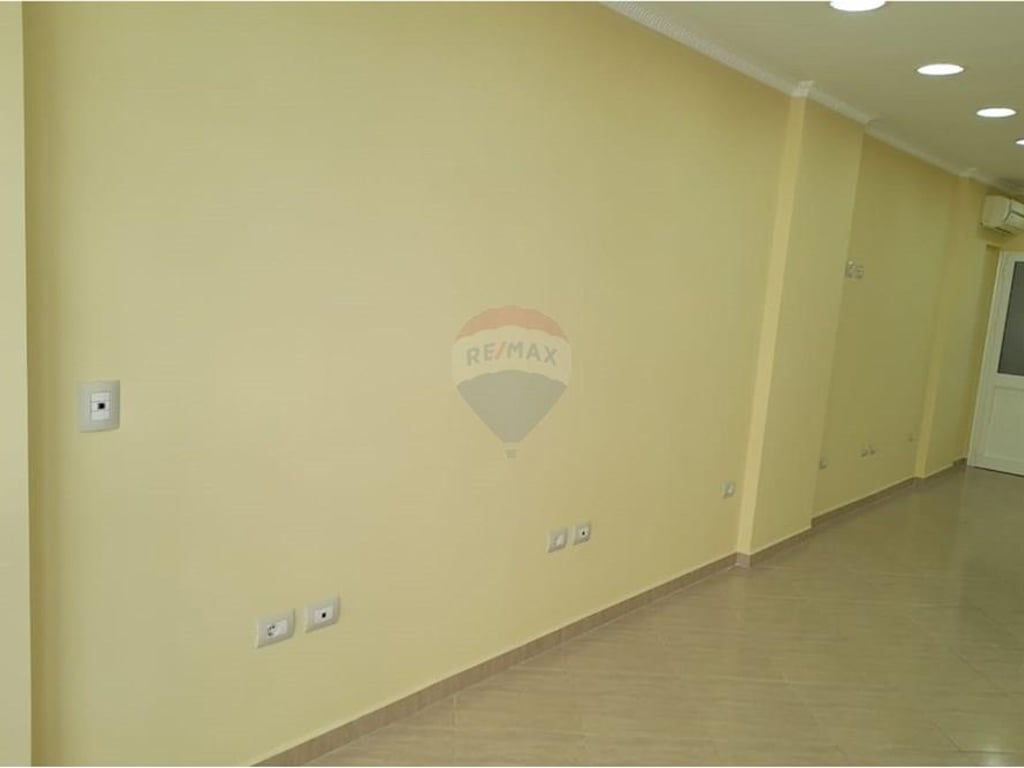 Store for sale in Vasil Shanto