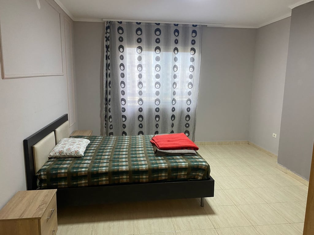 Jepet Me Qira , Apartament 2+1, Stacioni i Trenit , Tirane