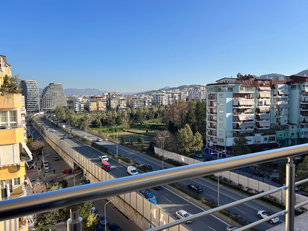 Affittasi appartamento 1+1+1 con balcone