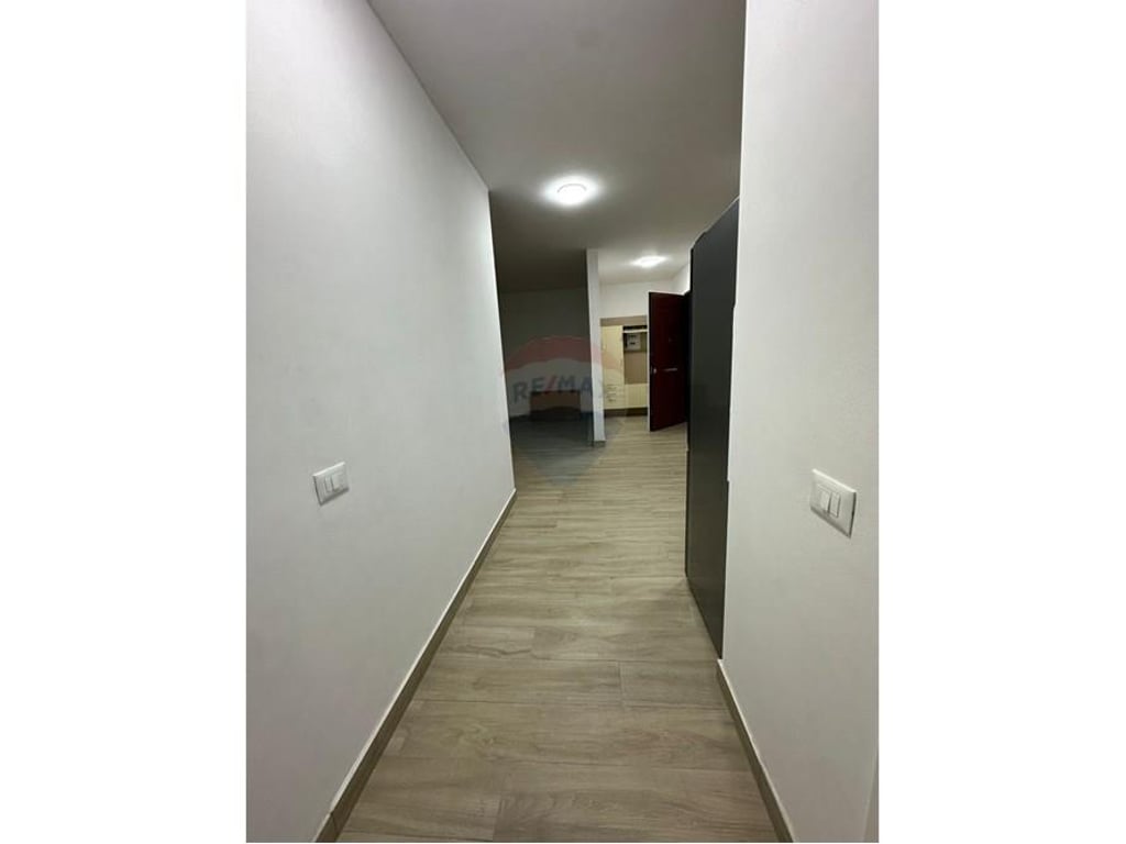 Apartament + parkim - Për Qira - Kompleksi Delijorgji