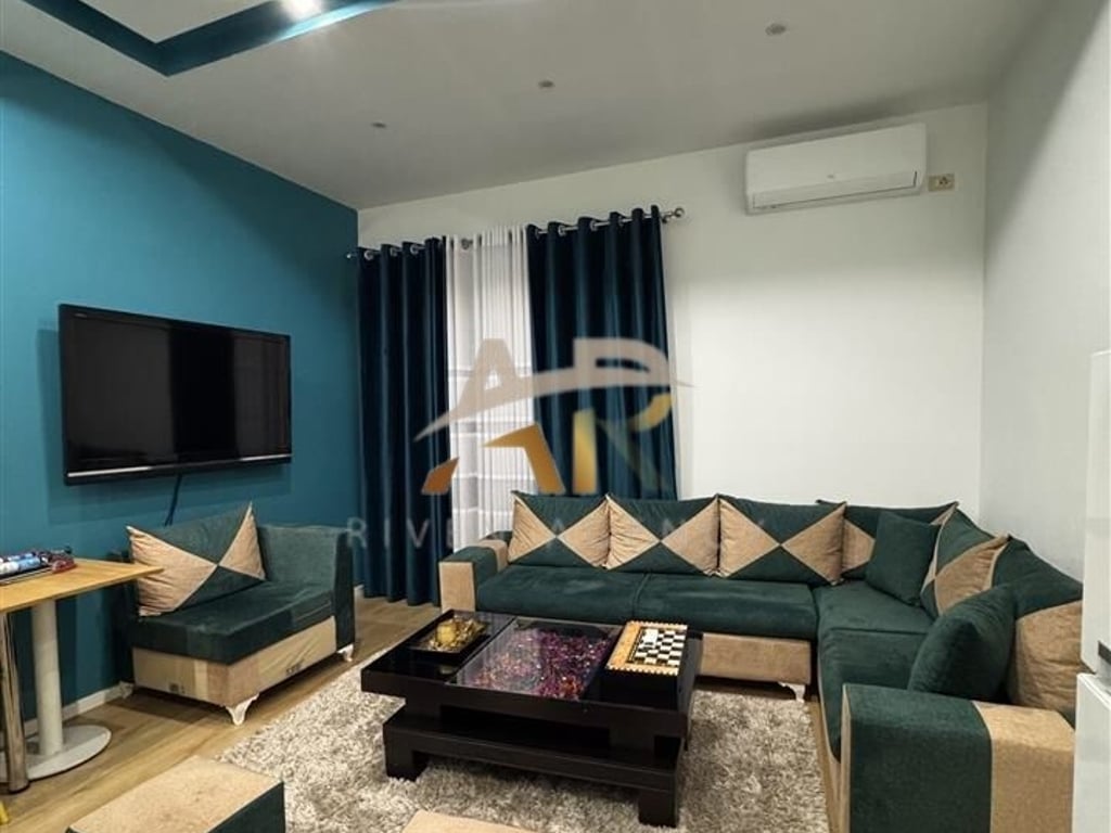 Jepet me qera apartament 2+1 te Kodra e Priftit