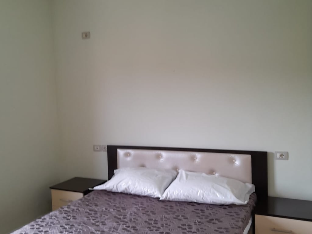 Affittasi 1+1 a Porcelan