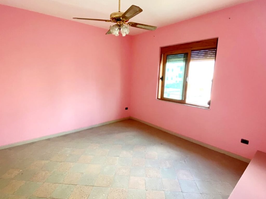 🔥New listing, only 10 m from our office🔥 A 2-story villa for sale, Kavajë center