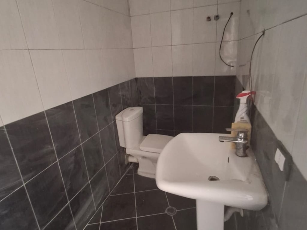 SPAZIO COMMERCIALE IN VENDITA VICINO ALL'ACQUEDOTTO, DURRES