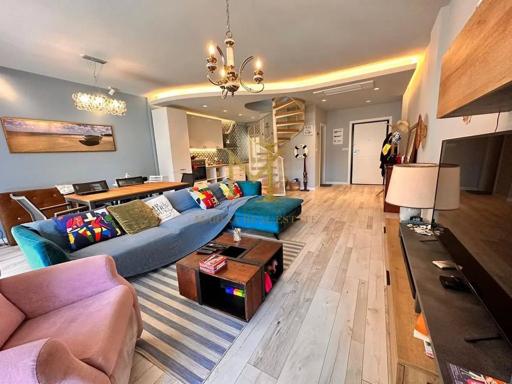 OFFRIAMO IN VENDITA DUPLEX LUXURY DI TIPOLOGIA 3+1+2, A GOLEM!!