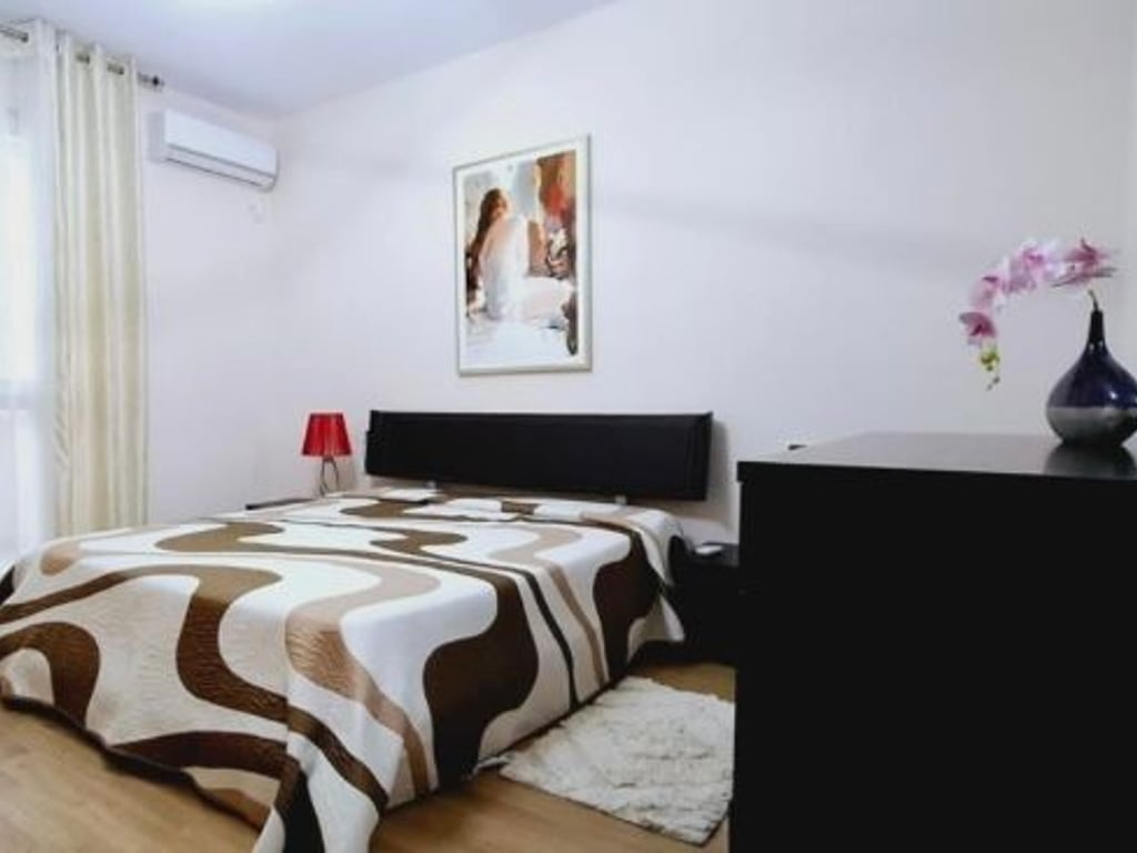 Jepet me gira 1 + 1 600 EUR / muaj