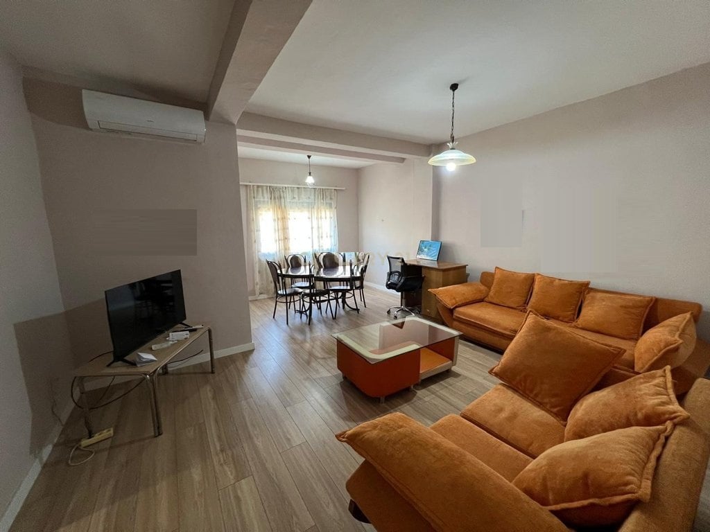 Affittasi 1+1 vicino all'Ospedale Tedesco.