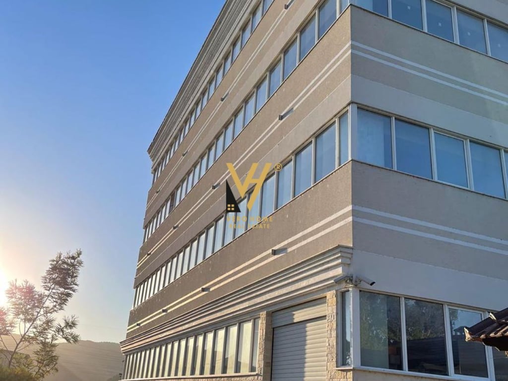 BUSINESS PROPERTY OF 607M2 FOR RENT IN PEZE HELMES 5,000 EURO