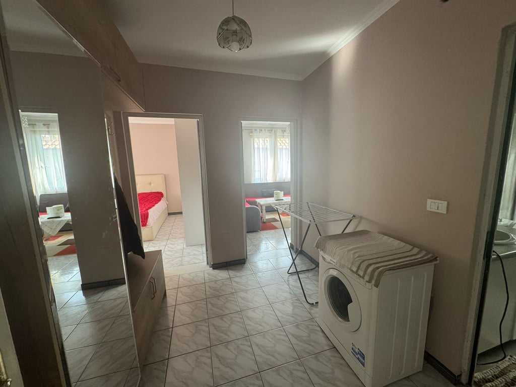 Apartament 1+1 per qira shkolla Mihal Grameno 