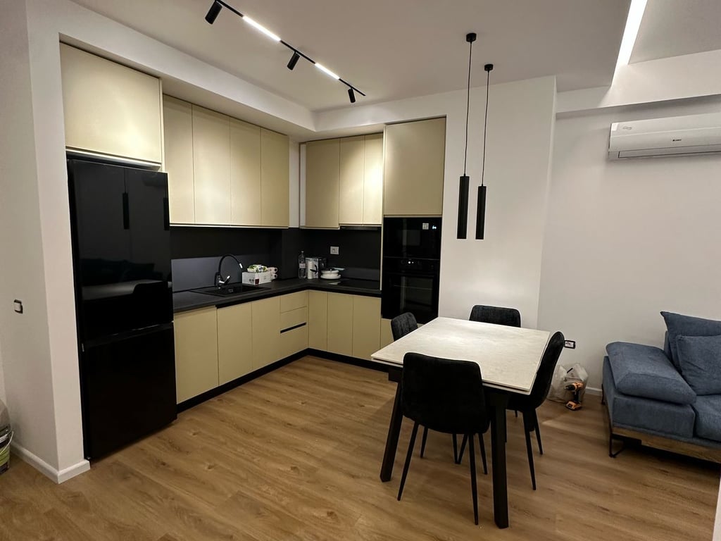 APARTAMENT ME QERA 1+1