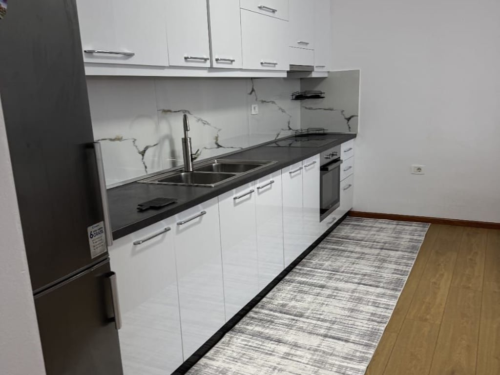 Super Appartamento 2+1 in affitto in via 21 Dicembre/ complesso Star (600 Euro)