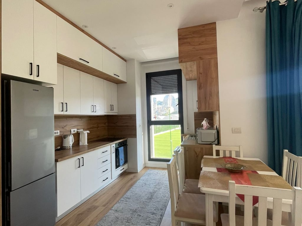 Shtepi me qera 2+1+2 Tek rruga e Kosovarve