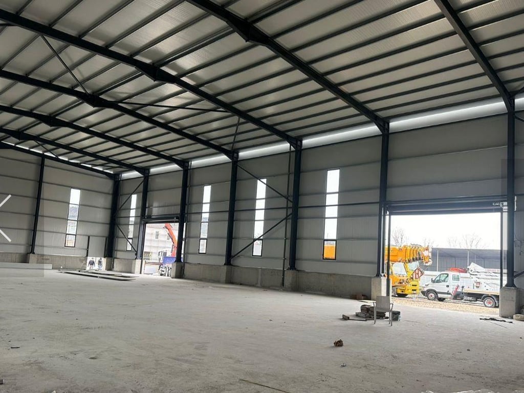 Affittasi Capannone Nuovo a Mezez