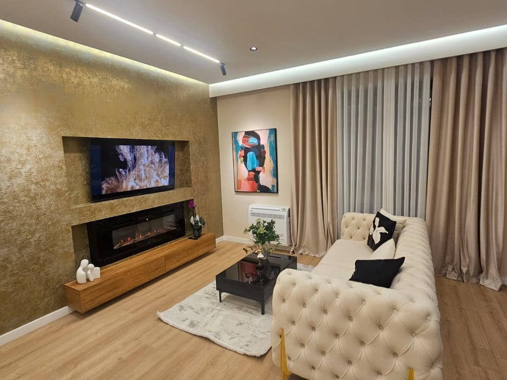 Shitet Apartament 2+1 Prane Pazarit te Ri