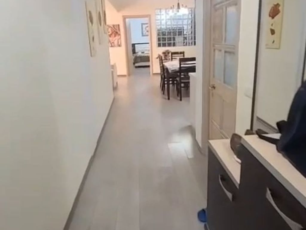 Jepet me qera apartament 2+1 ne Laprak Rr Dritan Hoxha