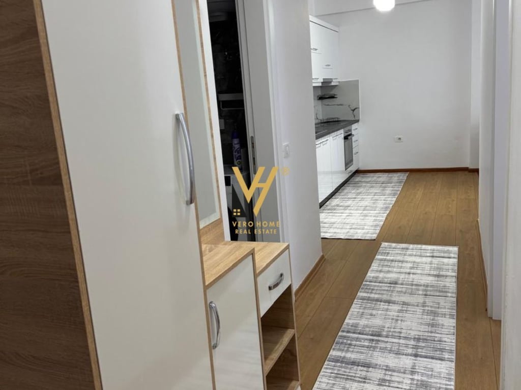 AFFITTASI APPARTAMENTO 2+1+BLK IN CENTRO A 60.000 LEKË