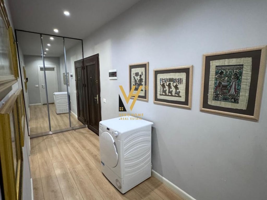 SHITET APARTAMENT 1+1+BLK TE BULEVARDI I RI 135.000 EURO