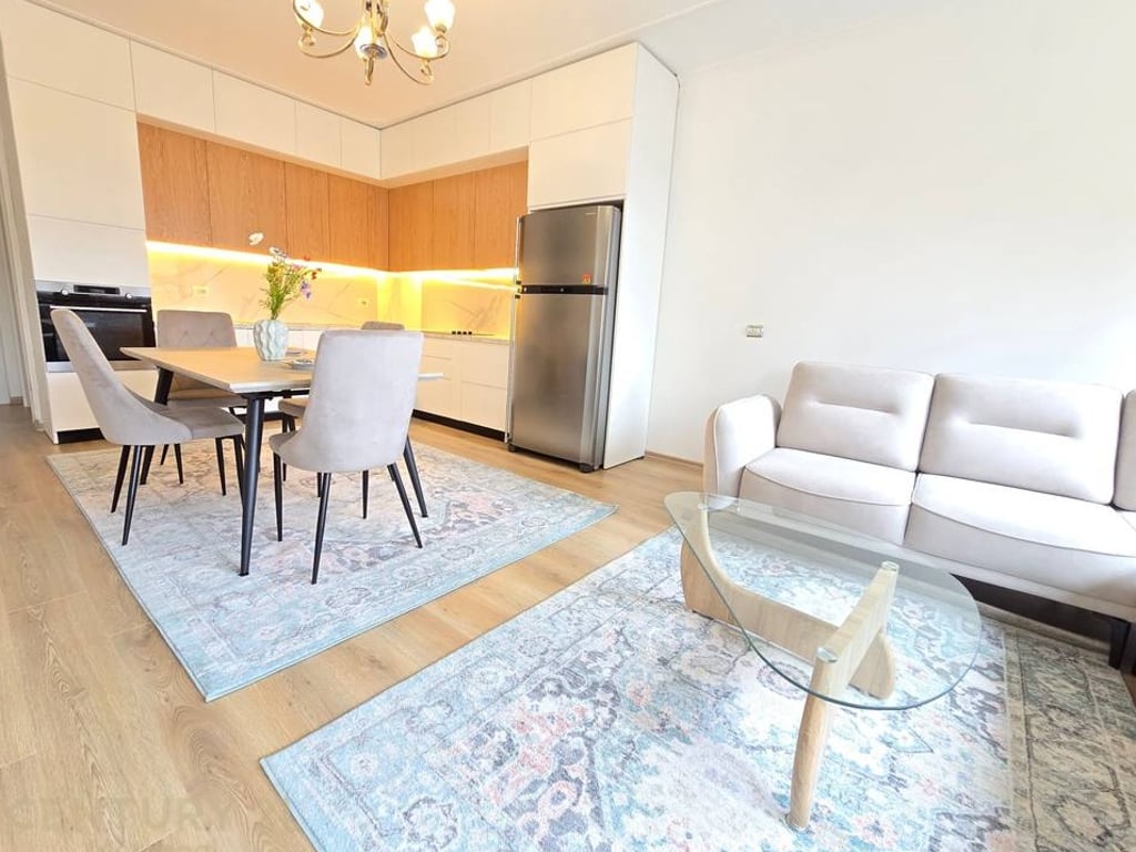 🍀 JEPET ME QIRA – APARTAMENT 2+1+2 TE SHALLVARET – I INVESTUAR DHE I MOBILUAR MODERNISHT