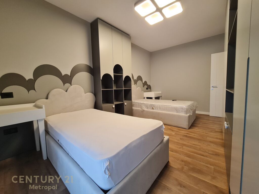 OFFRO IN AFFITTO APPARTAMENTO LUSSUOSO CON TERRAZZA 2+1+2 CON POSTO AUTO - TEG!