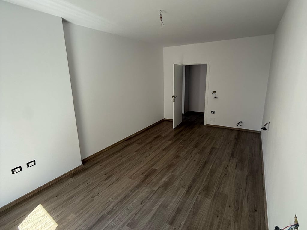 1+1 apartment for sale in the Xhamllik area, near Bardhyl Street.