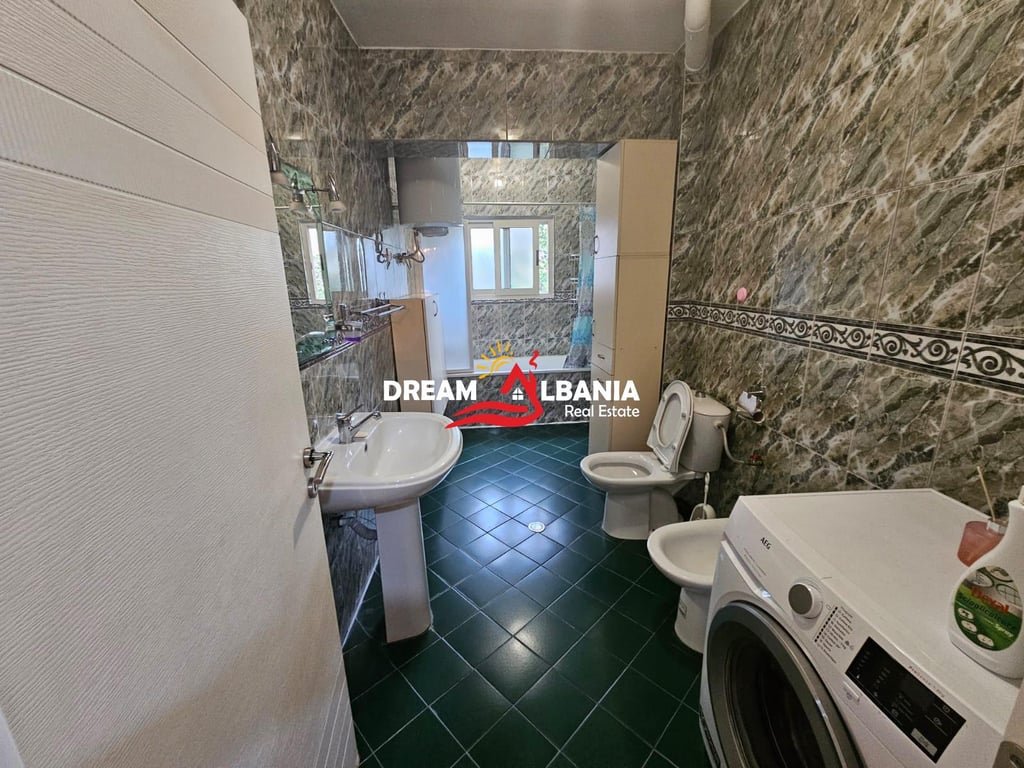 Jepet me qera apartament 2+1 tek rruga Gjik Kuqali prane stadiumit Dinamo , Tirane (ID 4229437)