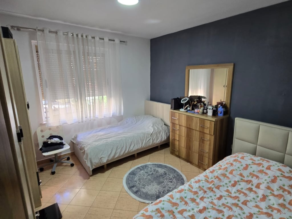 2+1+2 APARTMENT FOR SALE AT KOMUNA E PARISIT