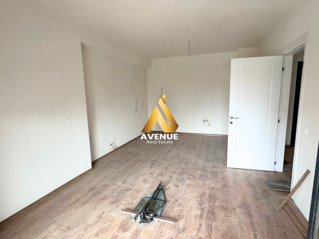 2+1+2 APARTMENT FOR SALE ON BULEVARD I RI, TRAIN STATION, TIRANA