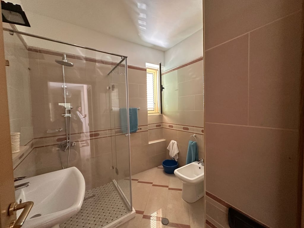 VENDESI PENTHOUSE 2+1+2 SUL LUNGOMARE!!