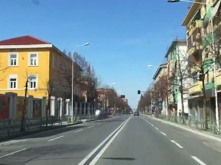 Apartament 2+1+2 Tualete - Përballë Coloseut 