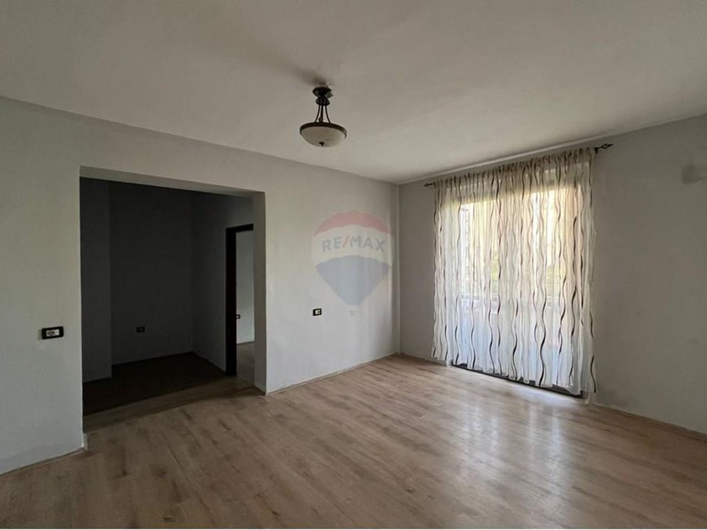 APARTAMENT 3+1 ME QIRA NE BLLOK